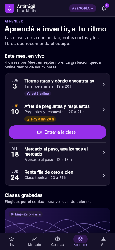 Pantalla de clases: las clases en vivo del mes y las grabadas.
